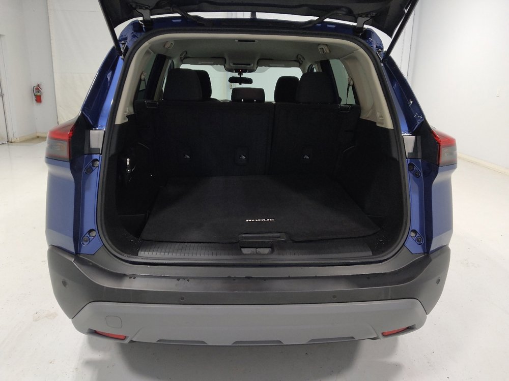 Used 2023 Nissan Rogue S image 29