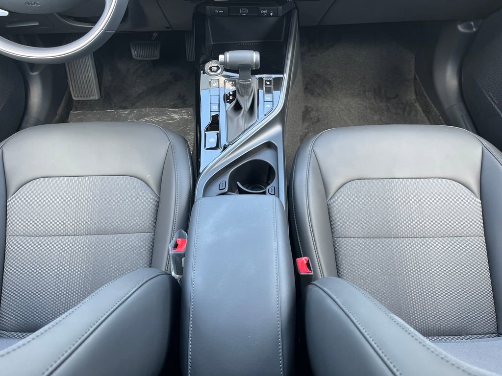 New 2026 Kia Niro EX FWD image 33