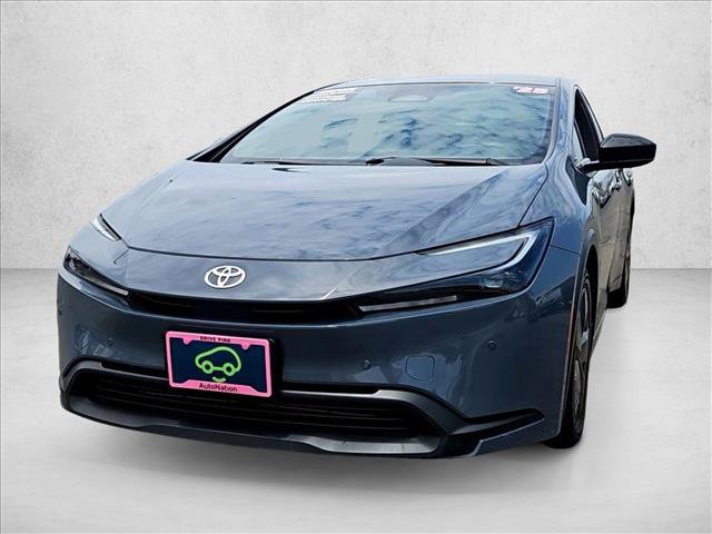Used 2025 Toyota Prius LE FWD video 3