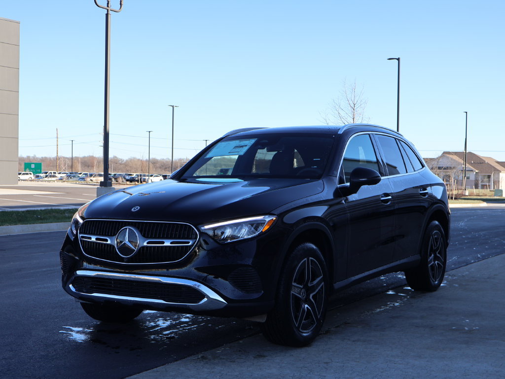 New 2026 Mercedes-Benz GLC 300 4MATIC image 3