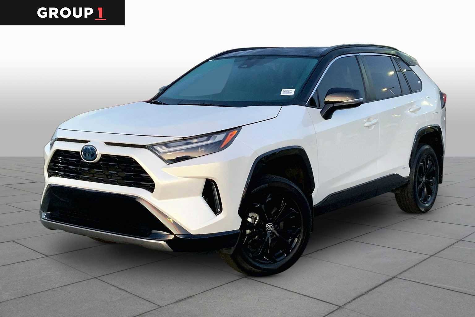 Used 2024 Toyota RAV4 XSE AWD/4WD image 1