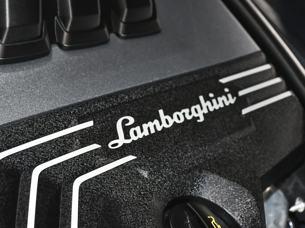 Used 2022 Lamborghini Urus AWD/4WD image 76