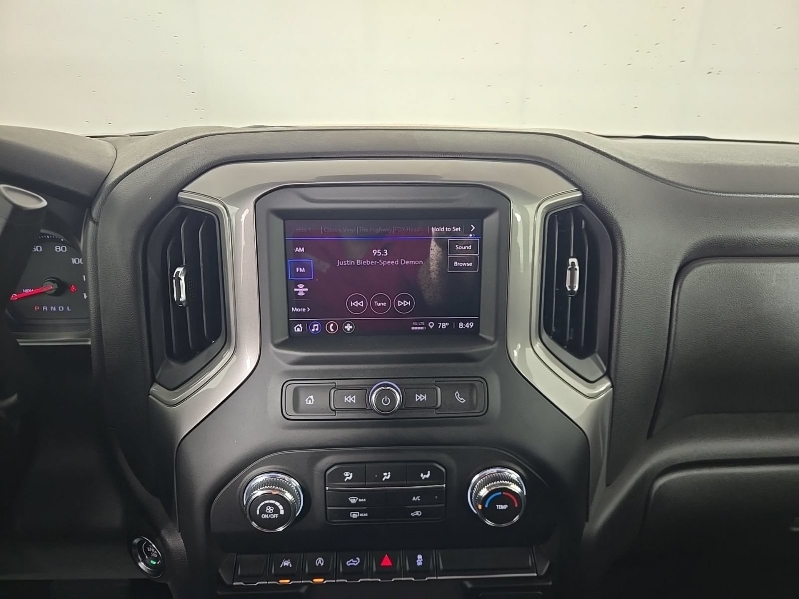 Used 2026 GMC Sierra 1500 Pro w/ Graphite Edition AWD/4WD image 10