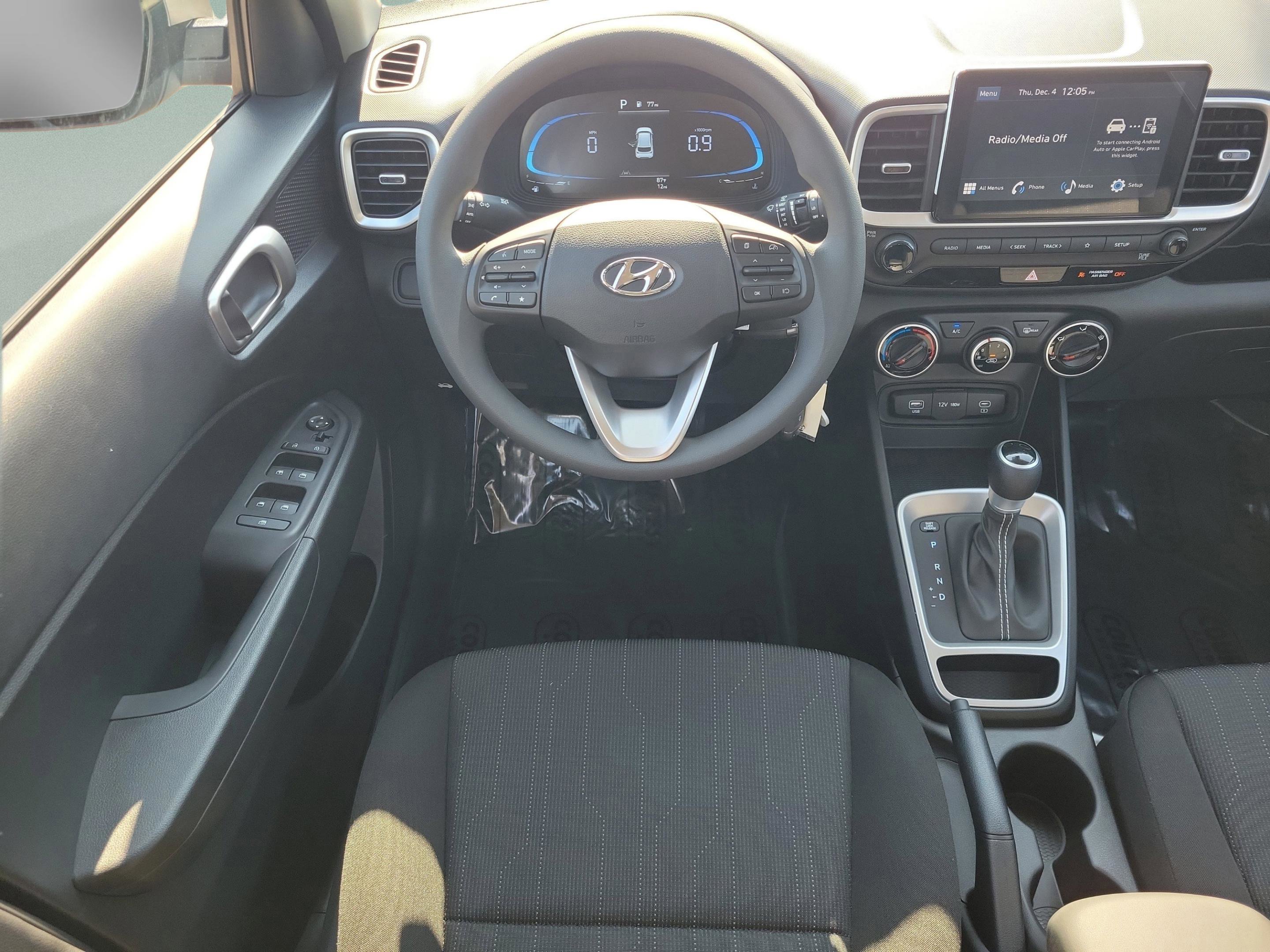New 2026 Hyundai Venue SE image 9