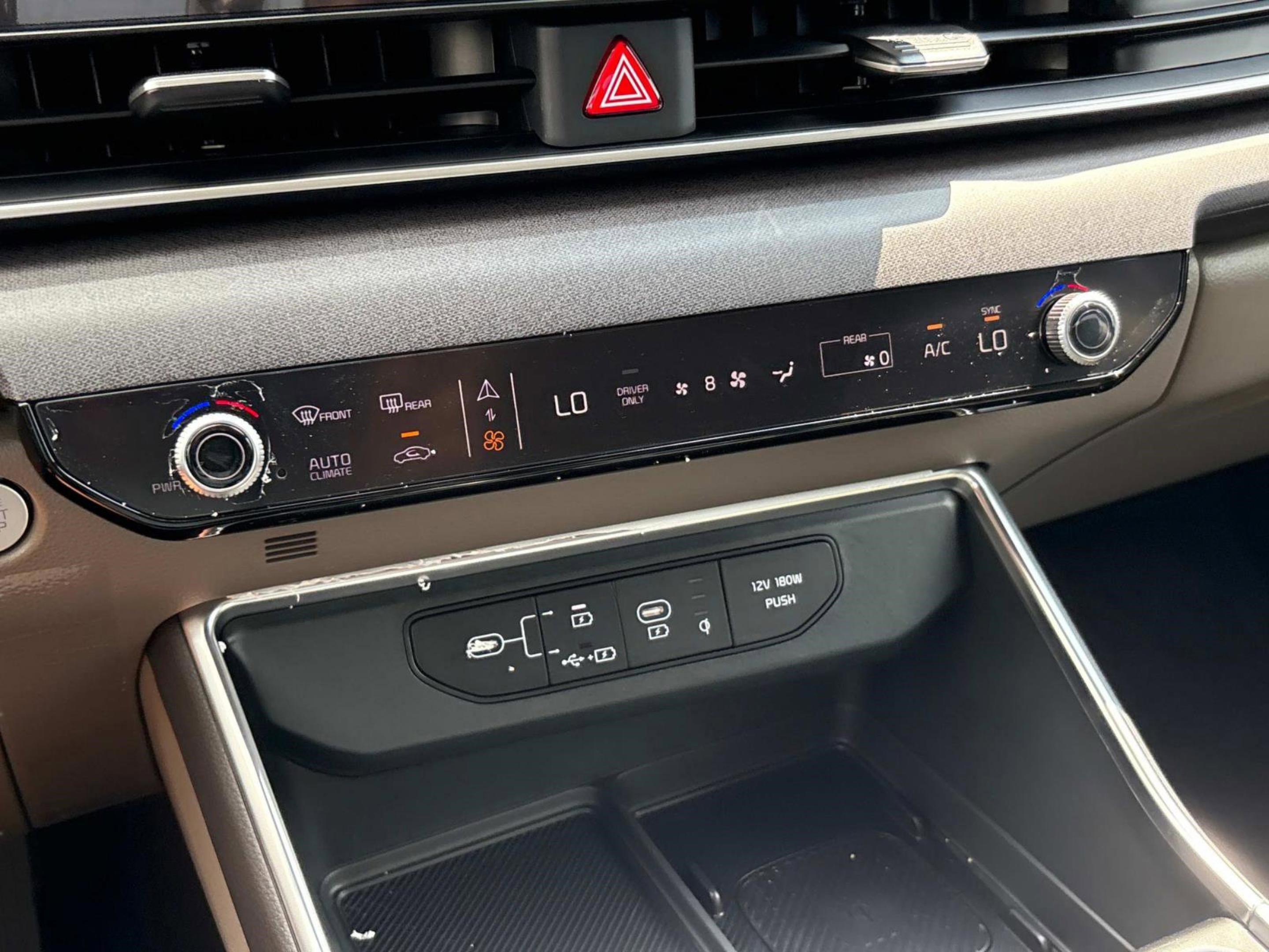 New 2026 Kia Carnival EX image 31
