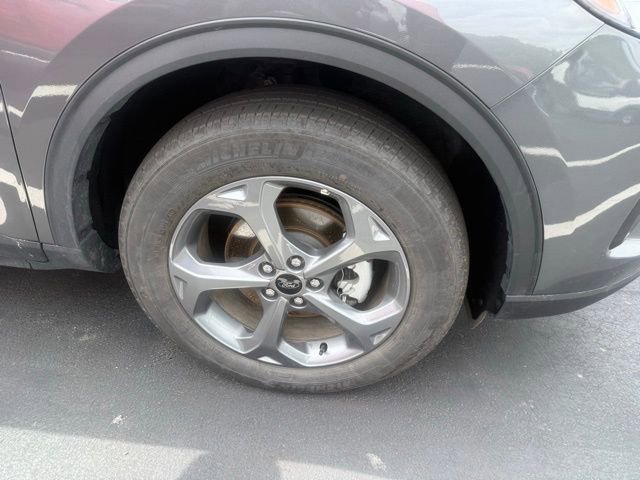 Used 2025 Ford Escape ST-Line AWD/4WD image 5
