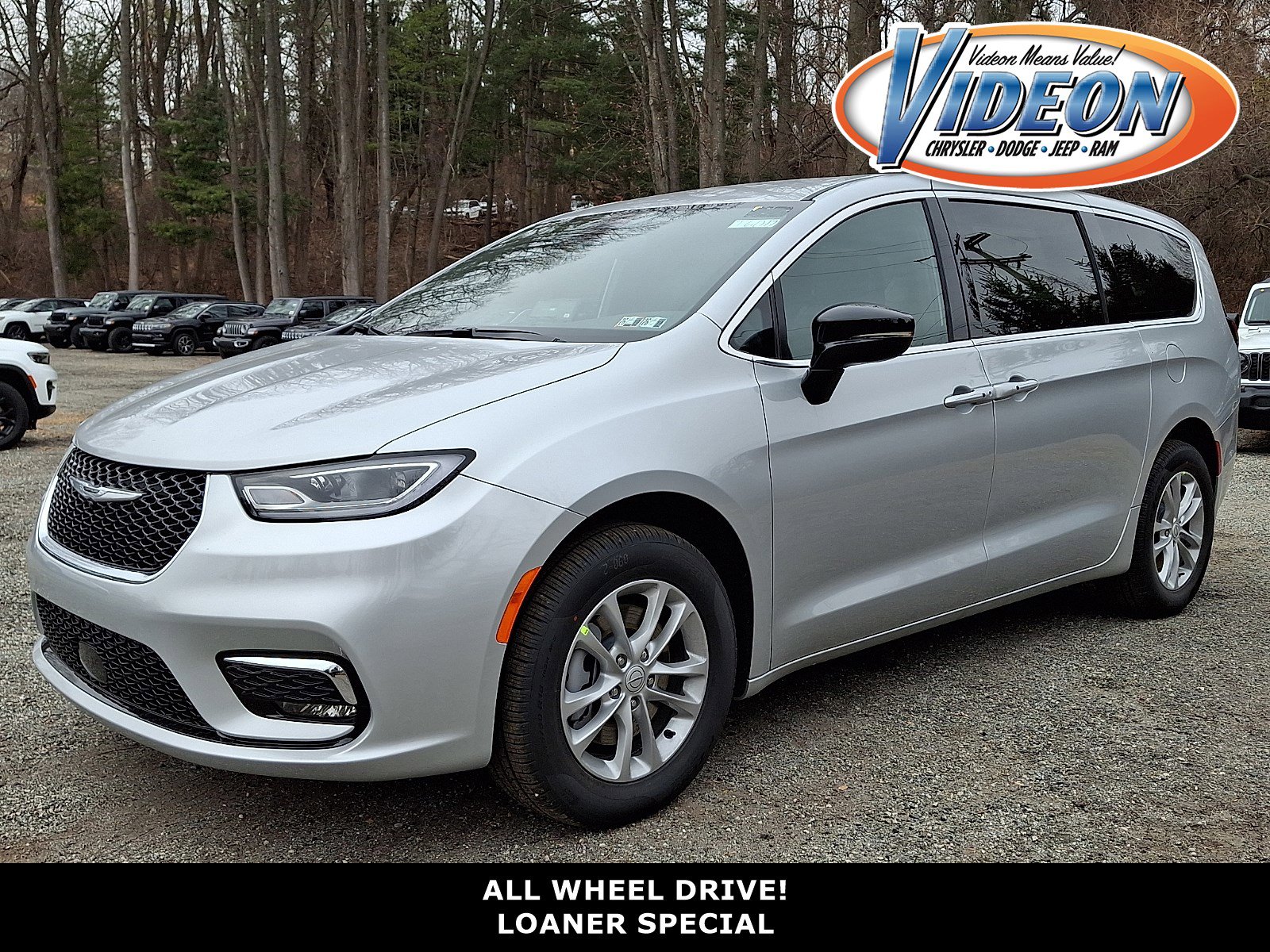 New 2026 Chrysler Pacifica Select