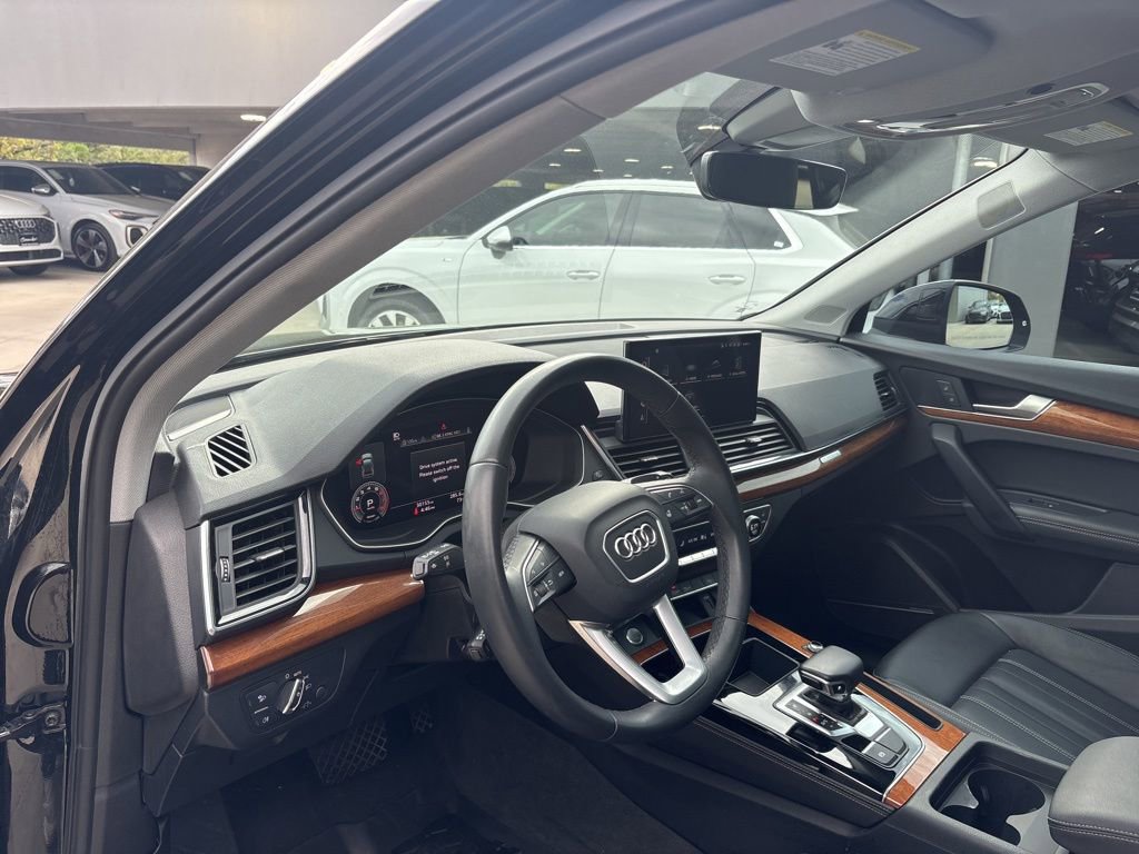 Used 2023 Audi Q5 2.0T Premium Plus w/ Premium Plus Package image 12
