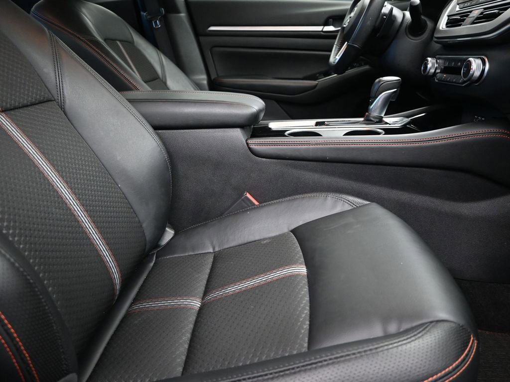 Used 2024 Nissan Altima 2.5 SR image 25