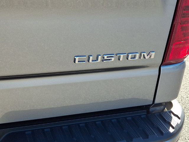 Used 2023 Chevrolet Silverado 1500 Custom AWD/4WD image 30