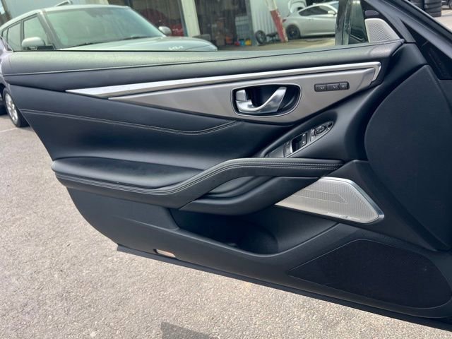 Used 2022 INFINITI Q60 3.0t Luxe w/ Essential Package RWD image 11