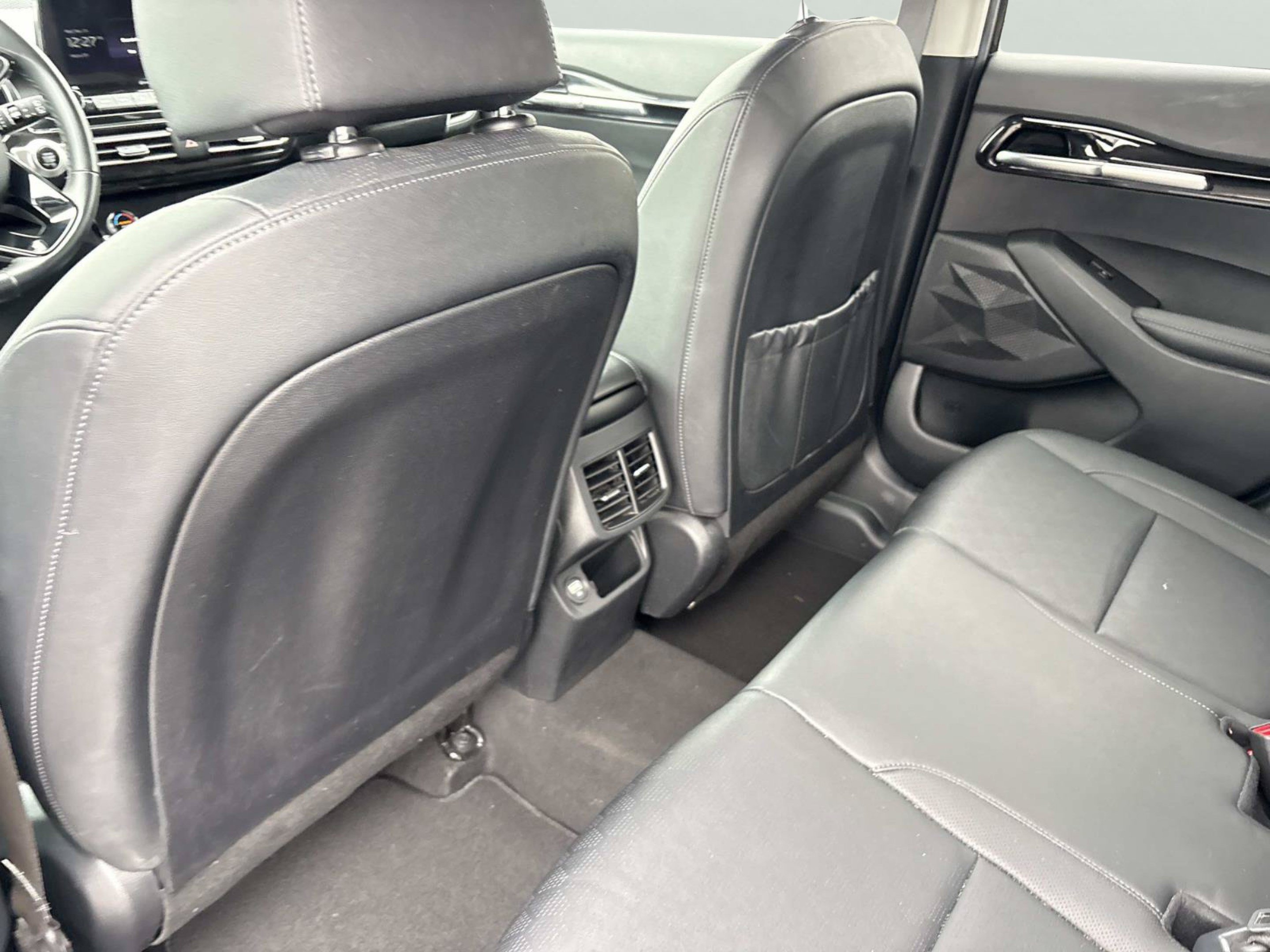 Used 2023 Kia Seltos EX AWD/4WD image 17