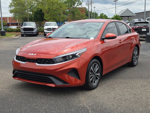 Used 2024 Kia Forte LXS w/ LXS Technology Package FWD image 1