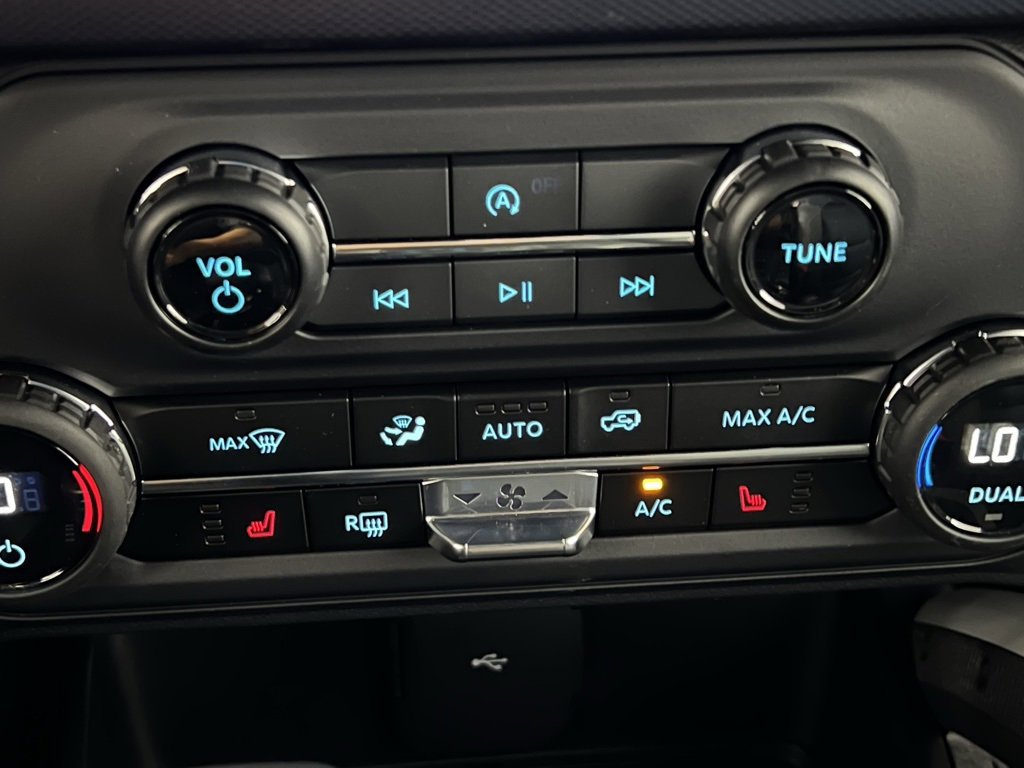 Used 2023 Ford Bronco Outer Banks image 20