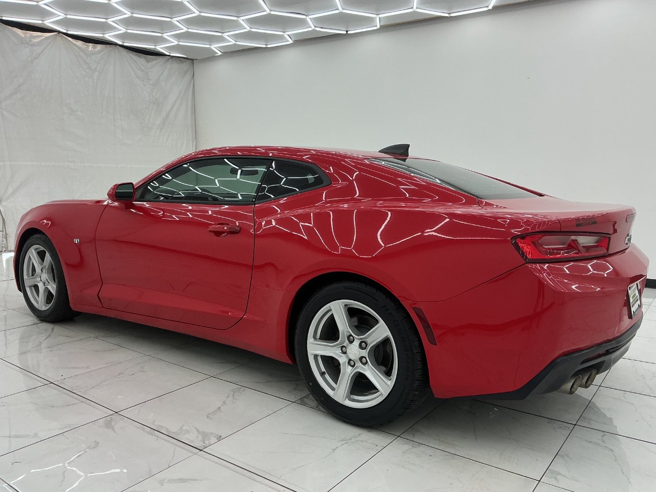 Used 2018 Chevrolet Camaro LT RWD image 12