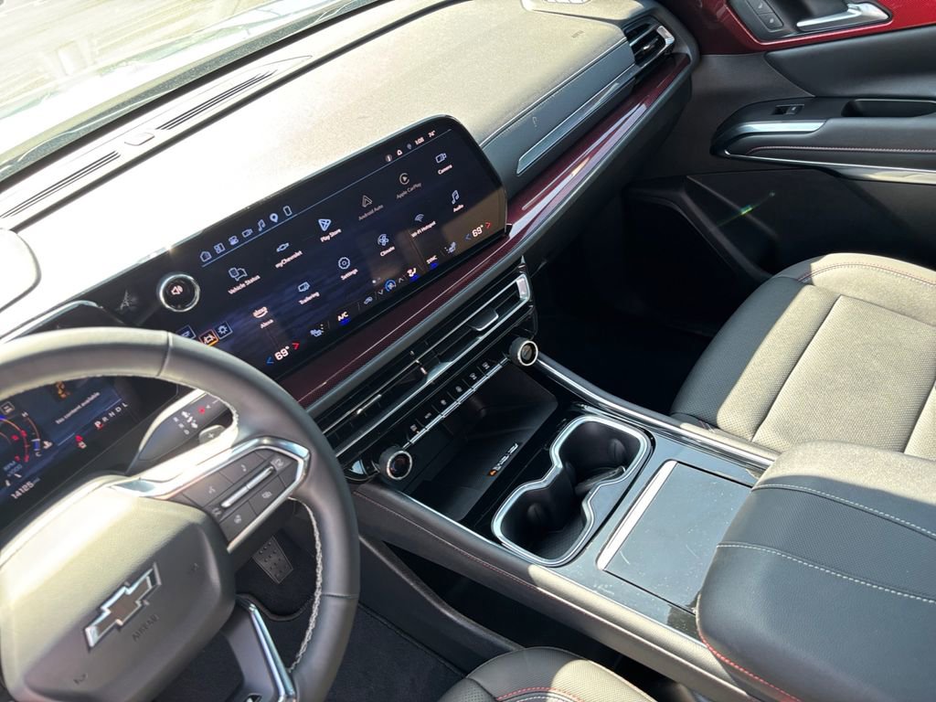 Used 2025 Chevrolet Traverse Z71 w/ Driver Confidence Package AWD/4WD image 21