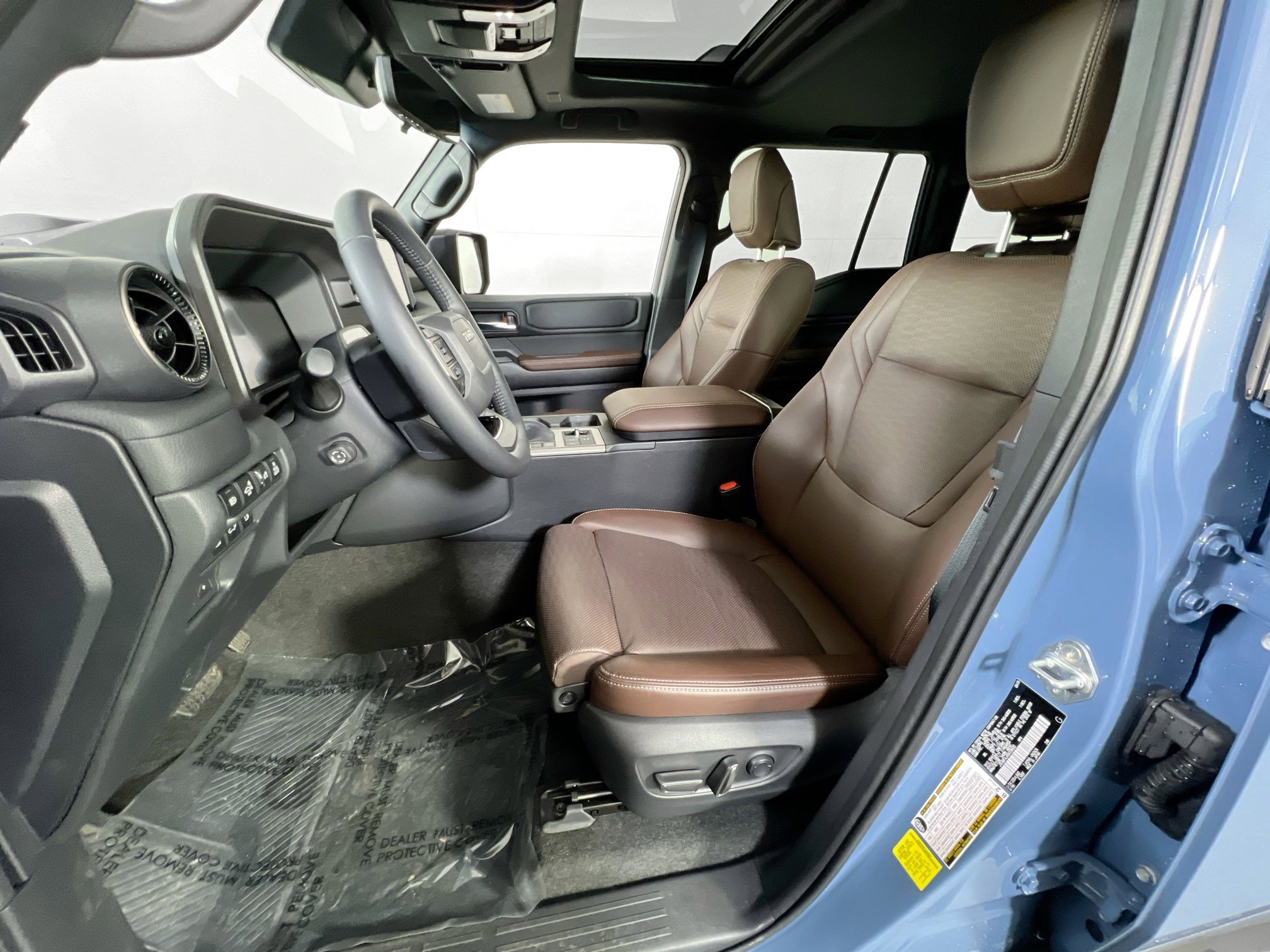 Used 2025 Toyota Land Cruiser w/ Premium Package image 21