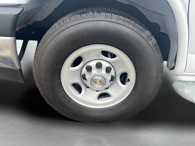 Used 2024 Chevrolet Express 2500 w/ Driver Convenience Package image 12