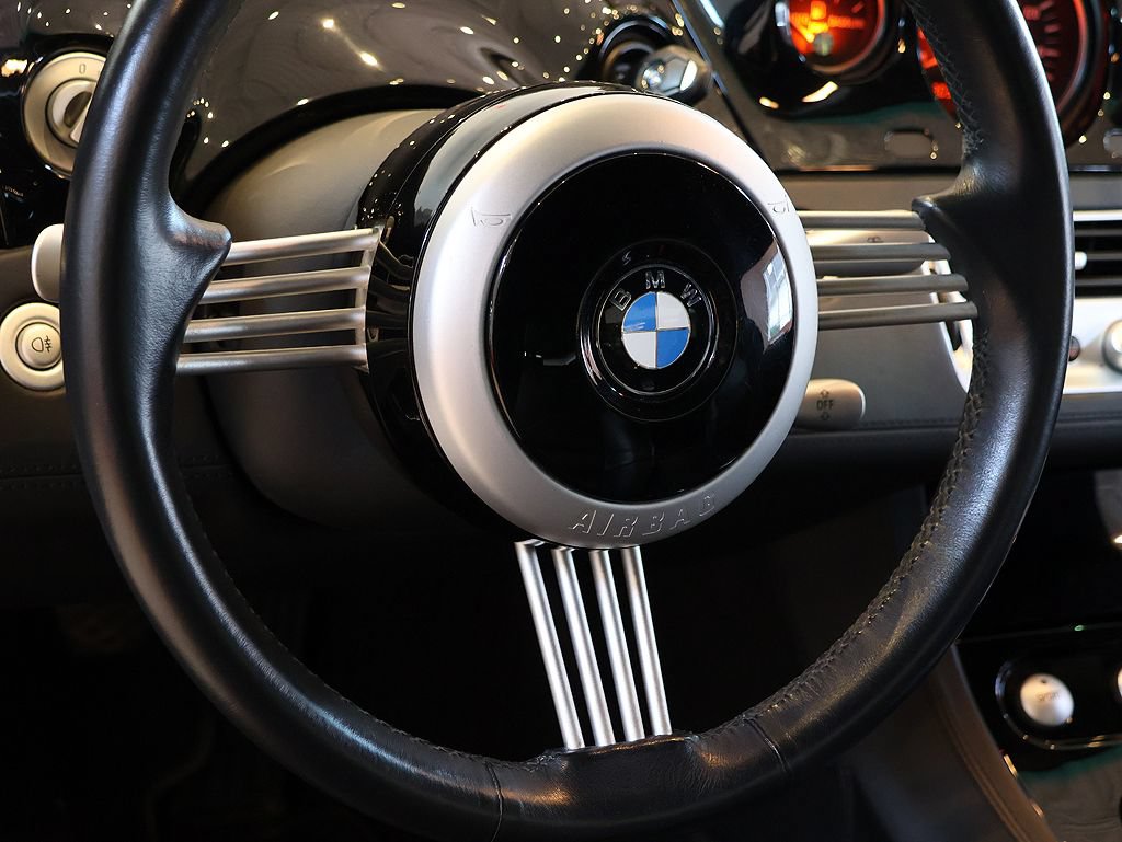 Used 2001 BMW Z8 RWD image 29