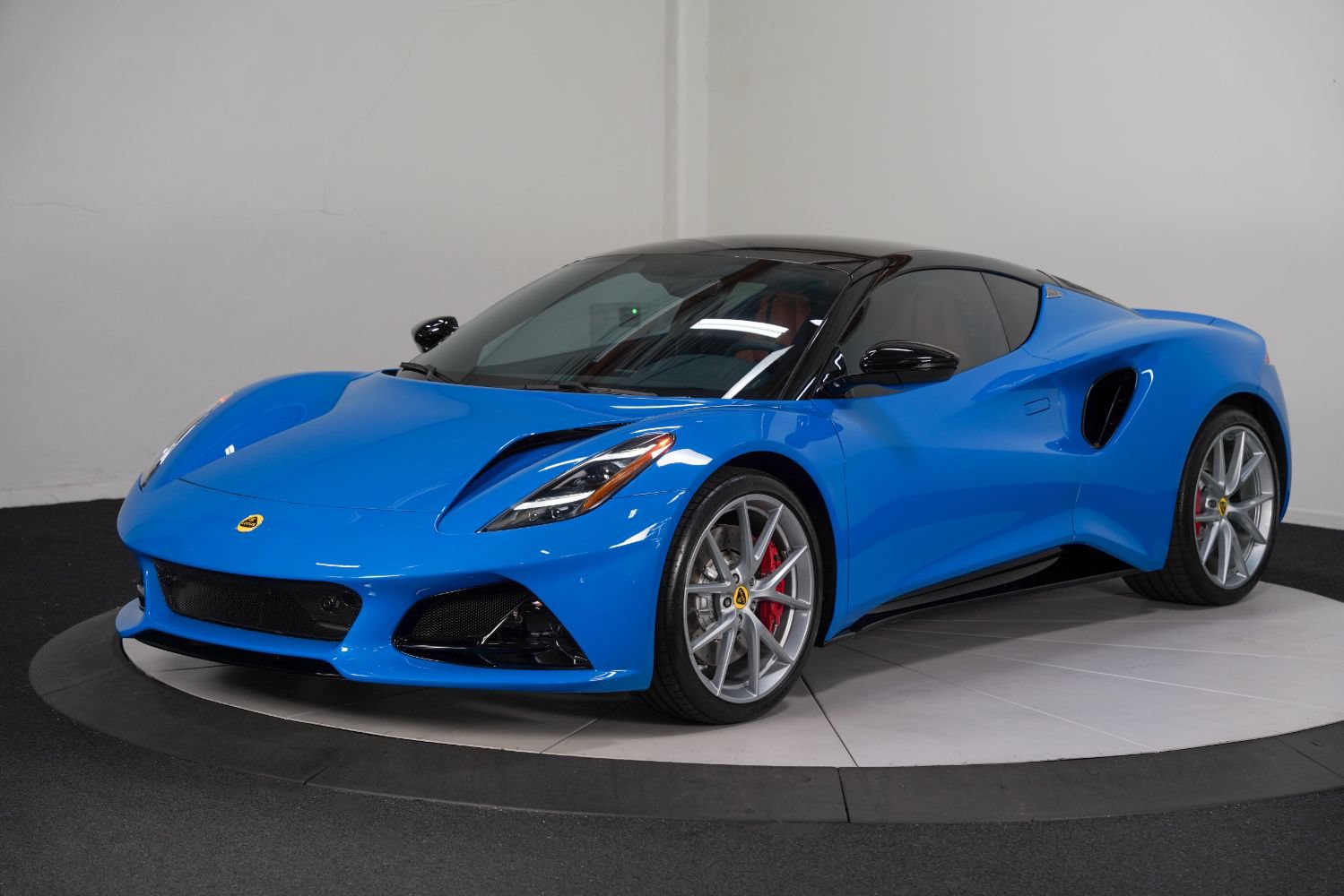 Used 2024 Lotus Emira First Edition RWD image 5
