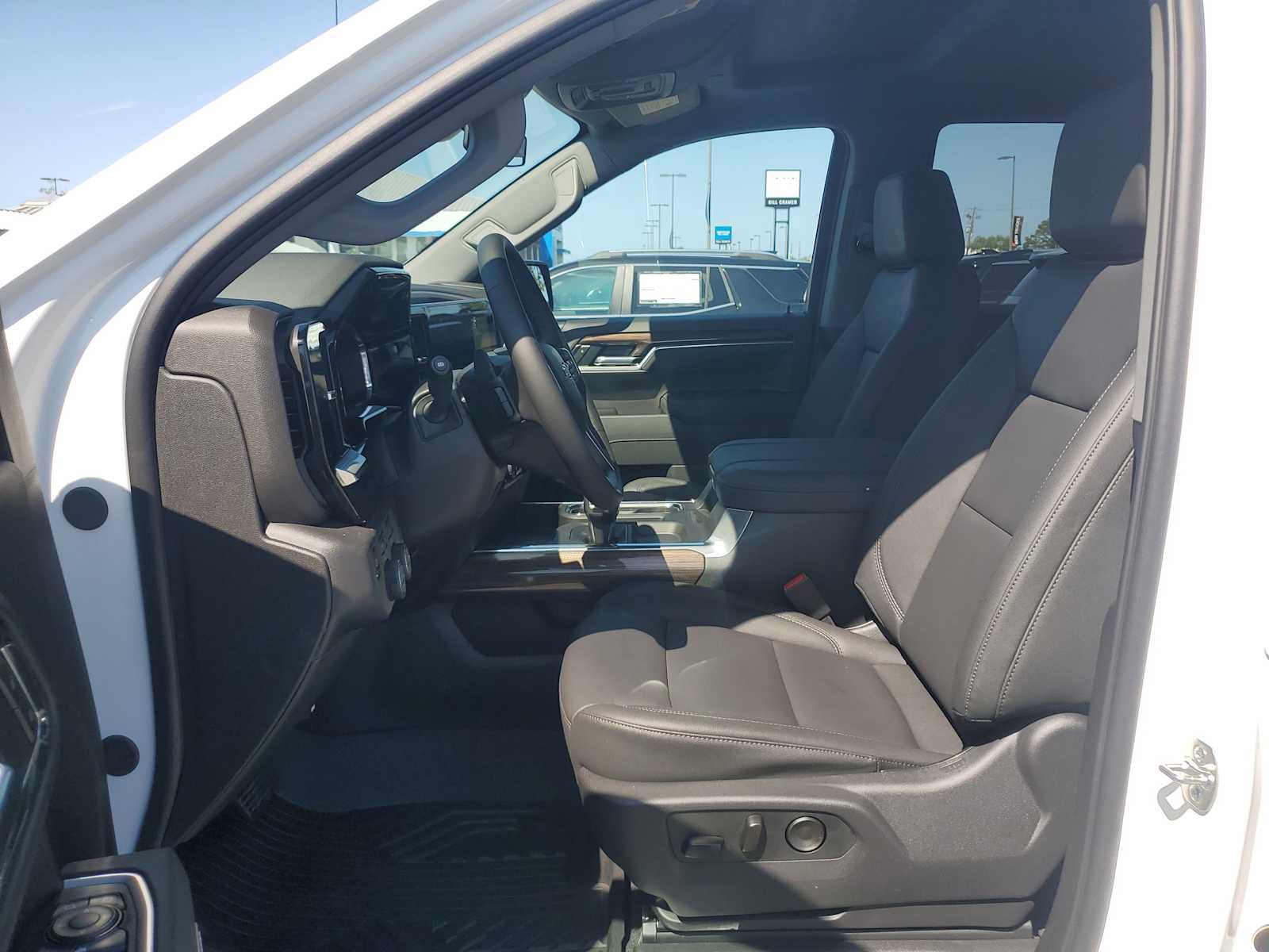 New 2026 Chevrolet Silverado 1500 LT Trail Boss w/ LT Trail Boss Premium Package AWD/4WD image 12
