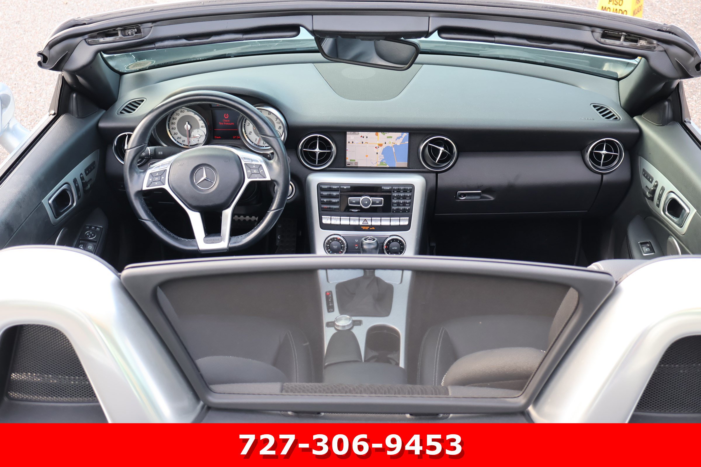 Used 2013 Mercedes-Benz SLK 350 image 4