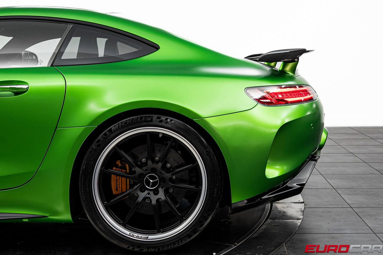Used 2018 Mercedes-Benz AMG GT R image 17