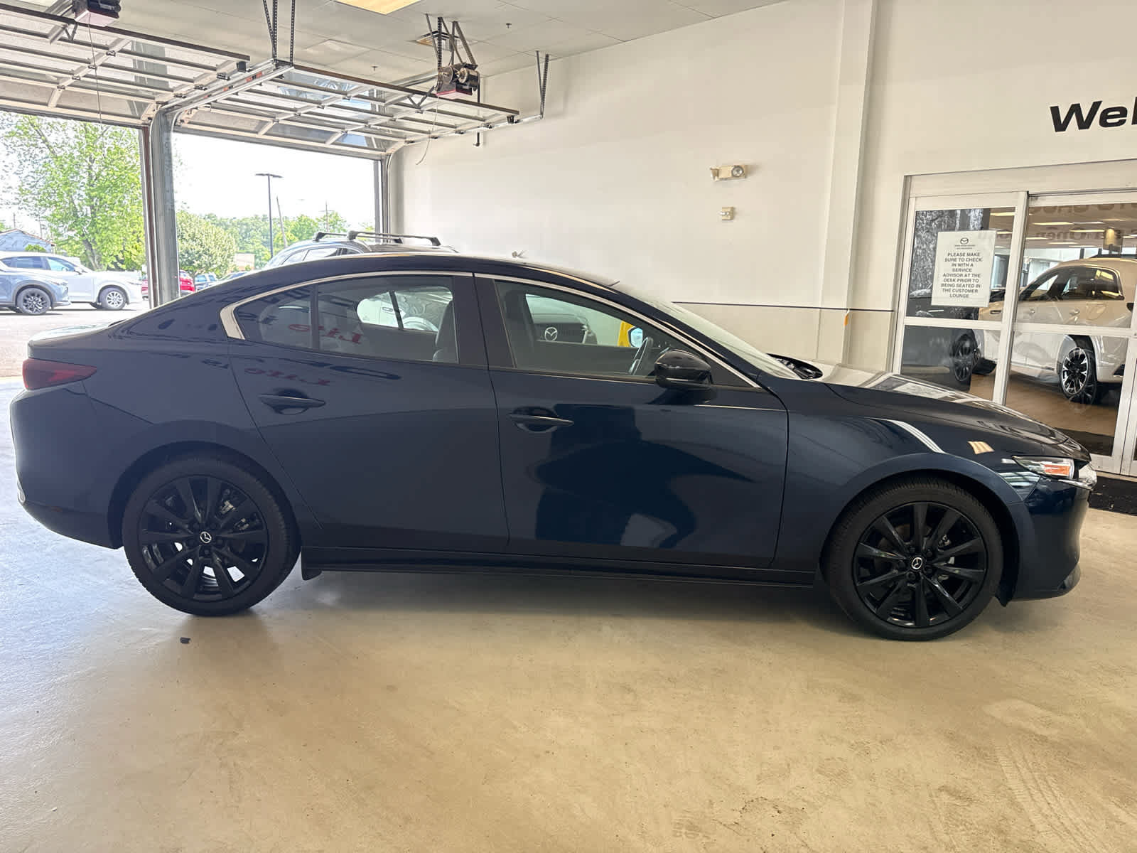 Used 2024 MAZDA MAZDA3 s FWD image 7