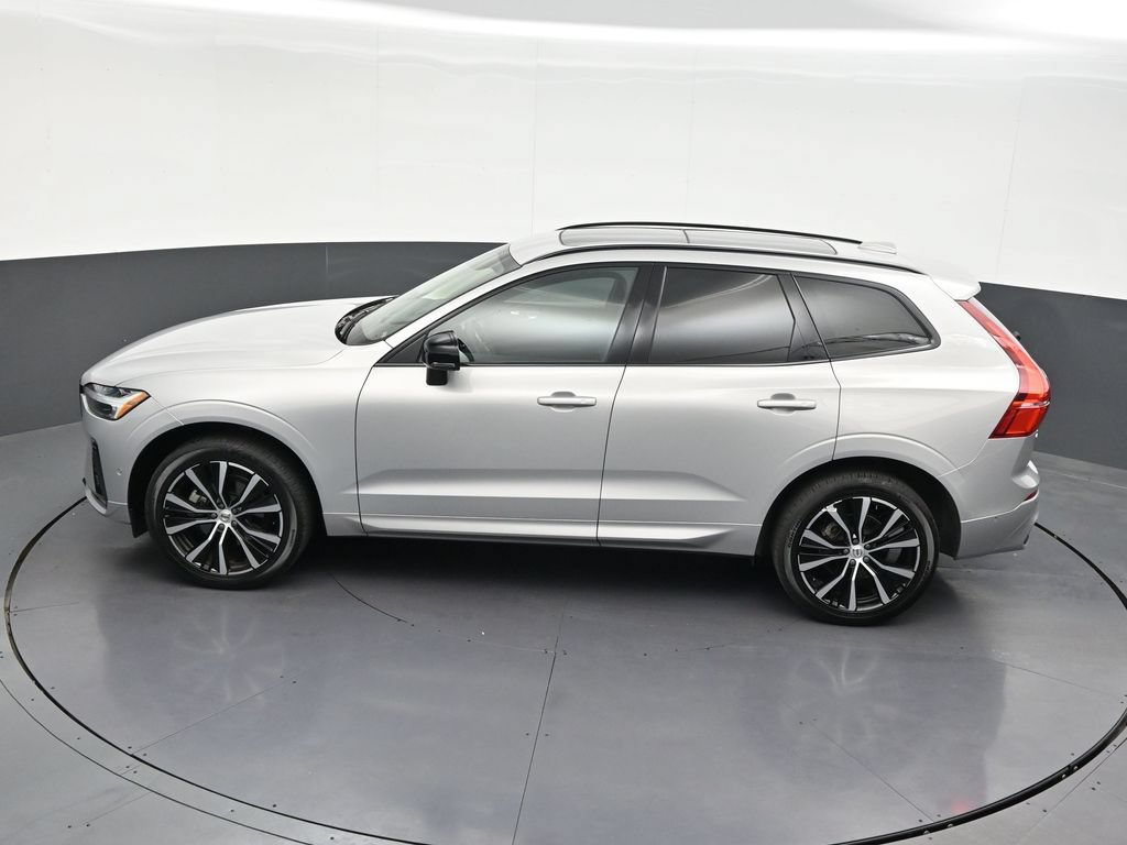 Certified 2024 Volvo XC60 B5 Plus AWD/4WD image 16