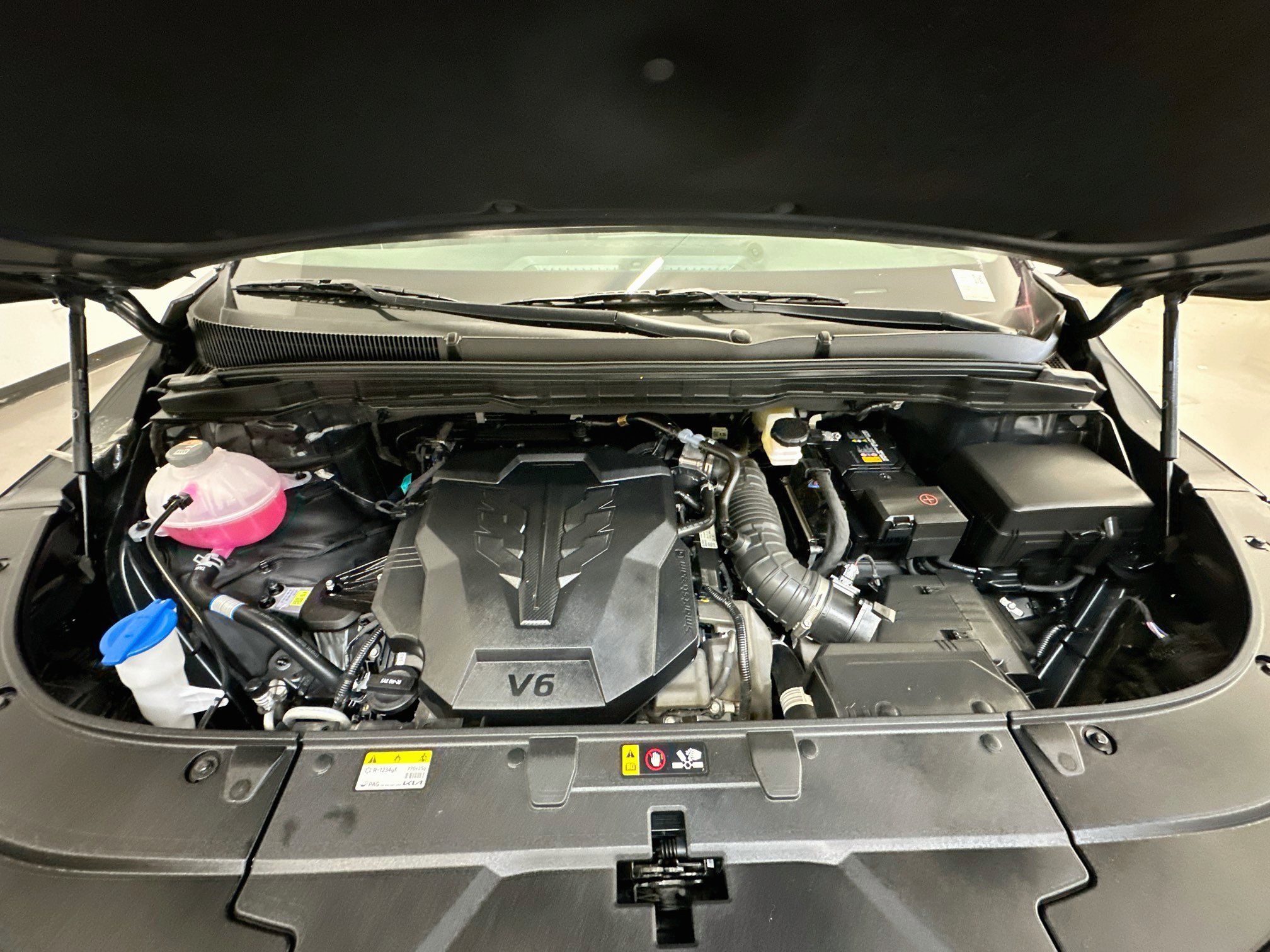 Used 2026 Kia Carnival FWD image 35