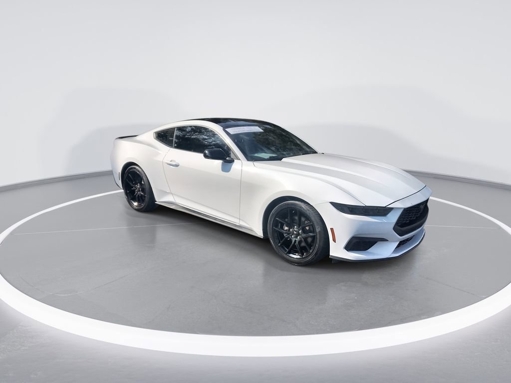 Used 2024 Ford Mustang Coupe RWD image 2