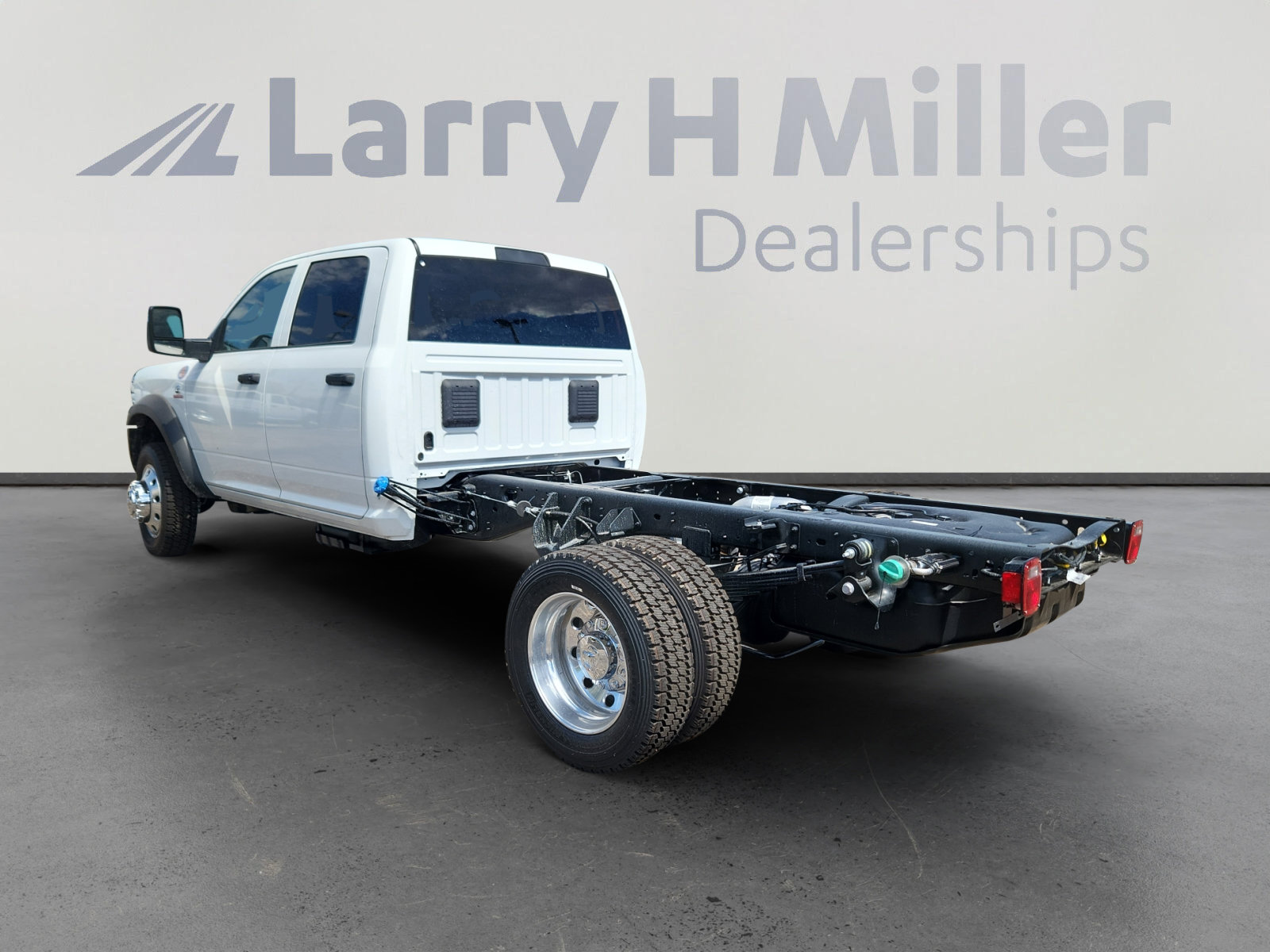 New 2025 RAM 5500 Tradesman image 4