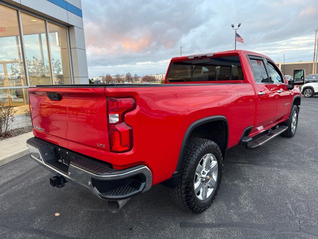 Used 2021 Chevrolet Silverado 3500 LTZ AWD/4WD image 3