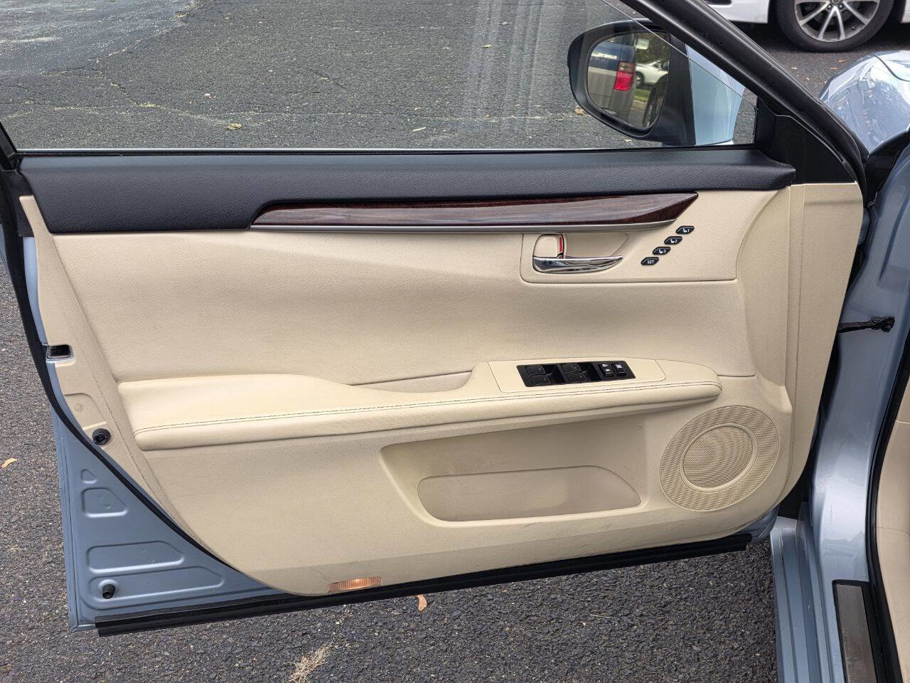 Used 2014 Lexus ES 350 image 9