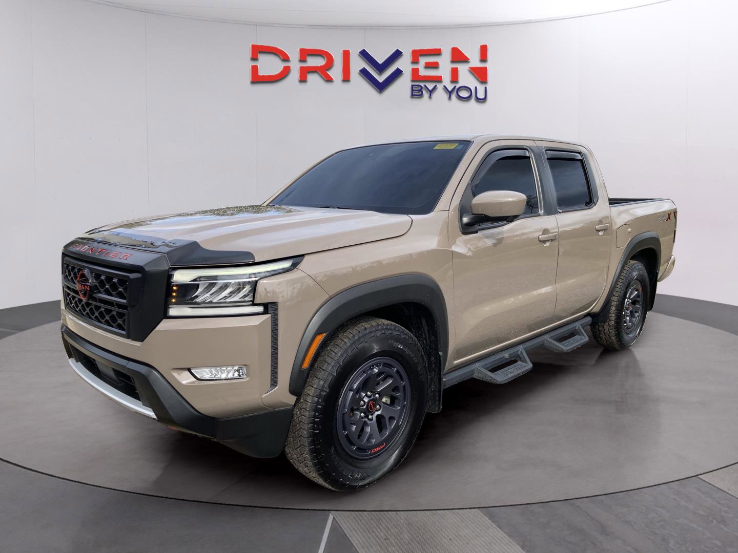 Used 2023 Nissan Frontier Pro-X w/ Pro Convenience Package image 2