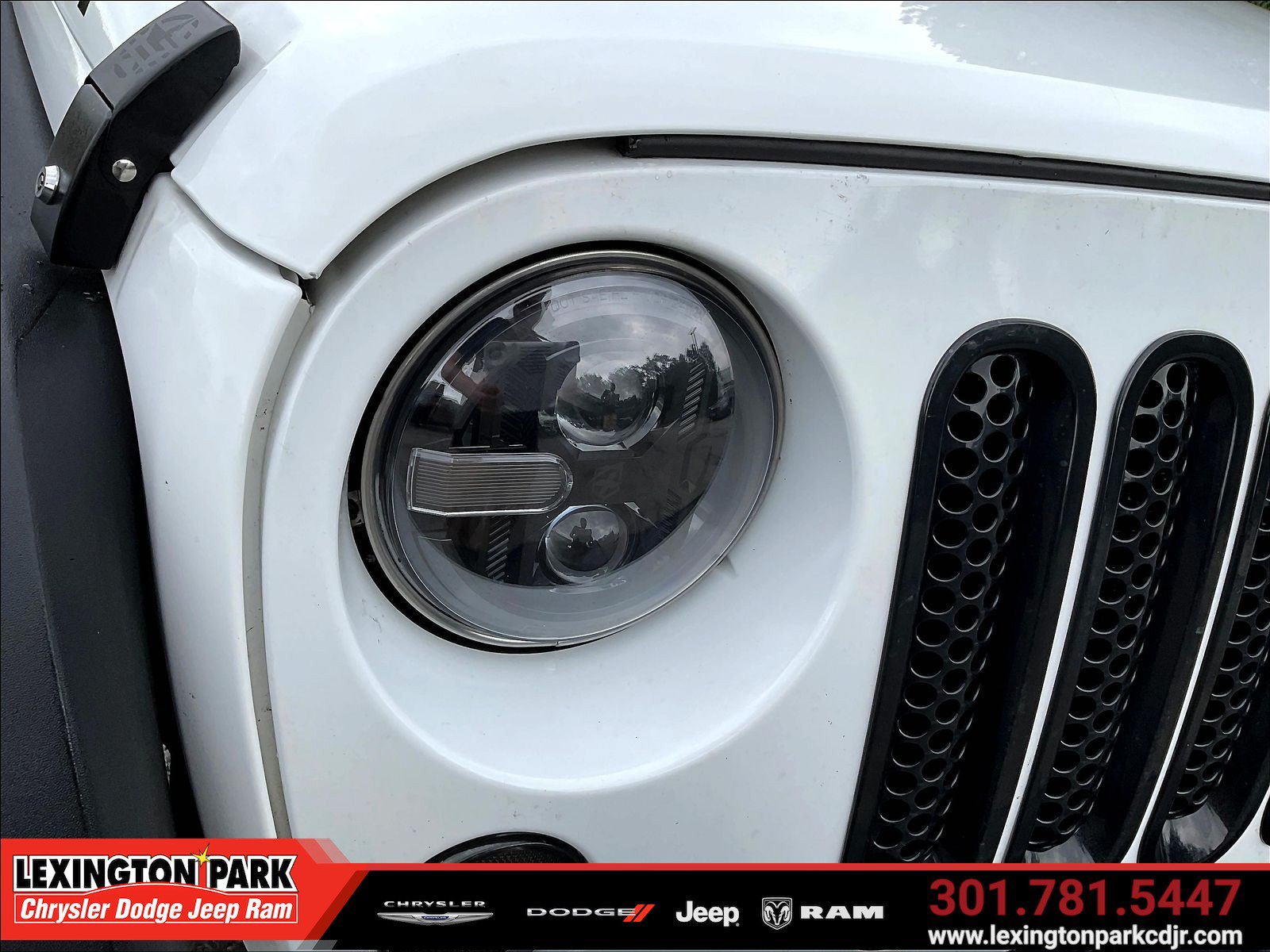 Used 2014 Jeep Wrangler Sport w/ 32" Tire & Wheel Group AWD/4WD image 23
