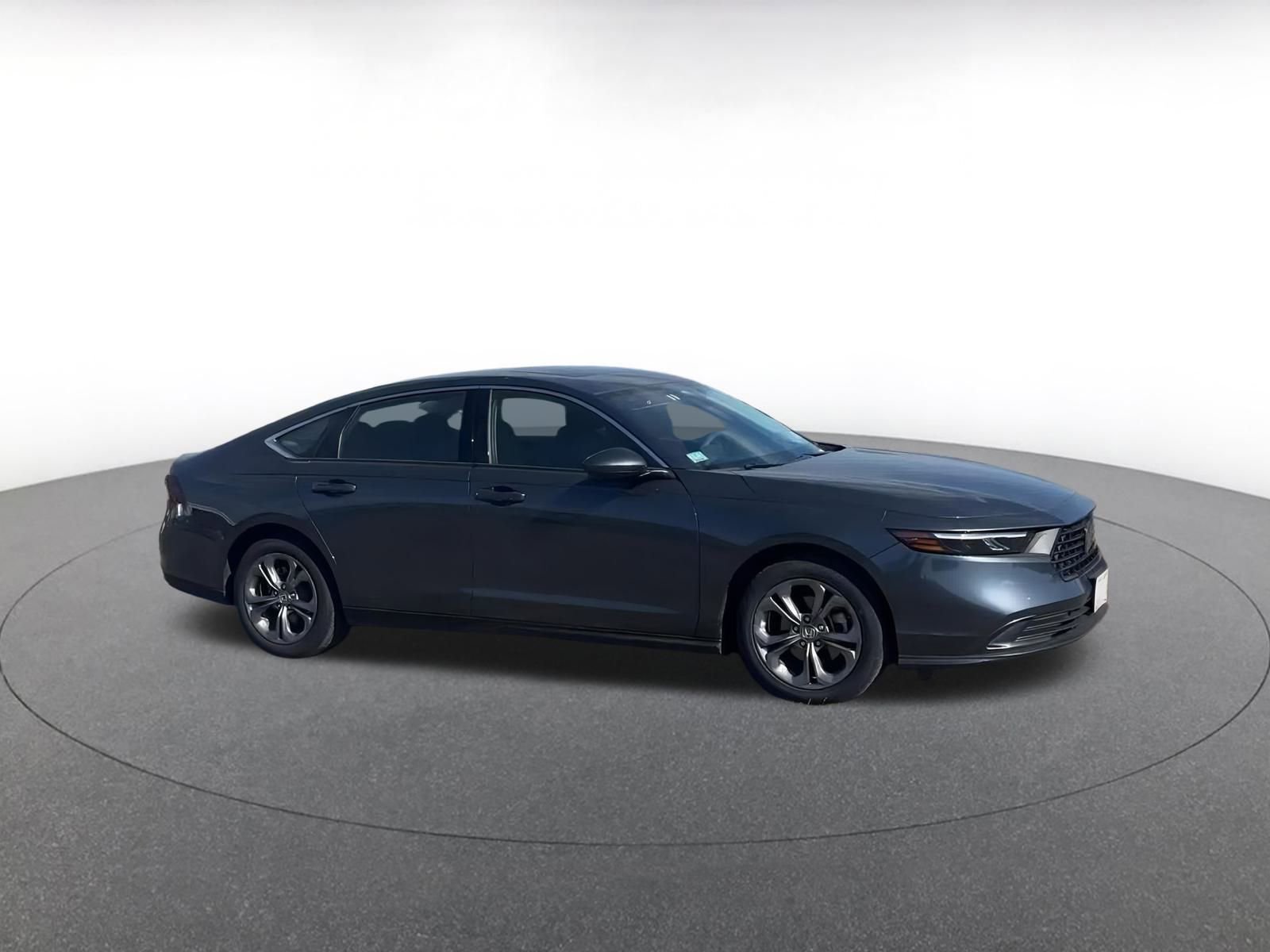 Used 2024 Honda Accord EX image 2