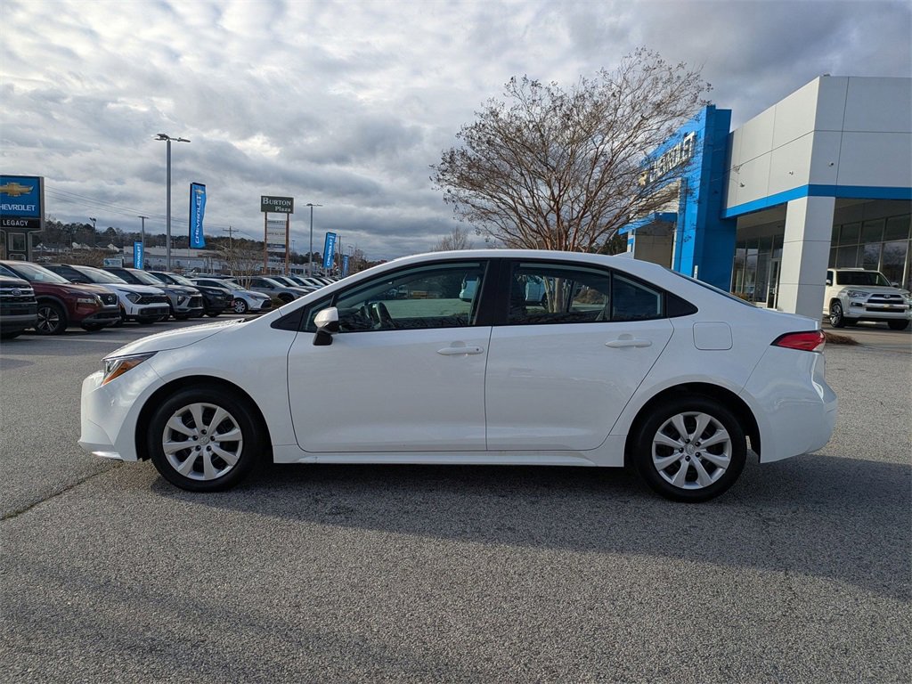 Used 2025 Toyota Corolla LE image 5