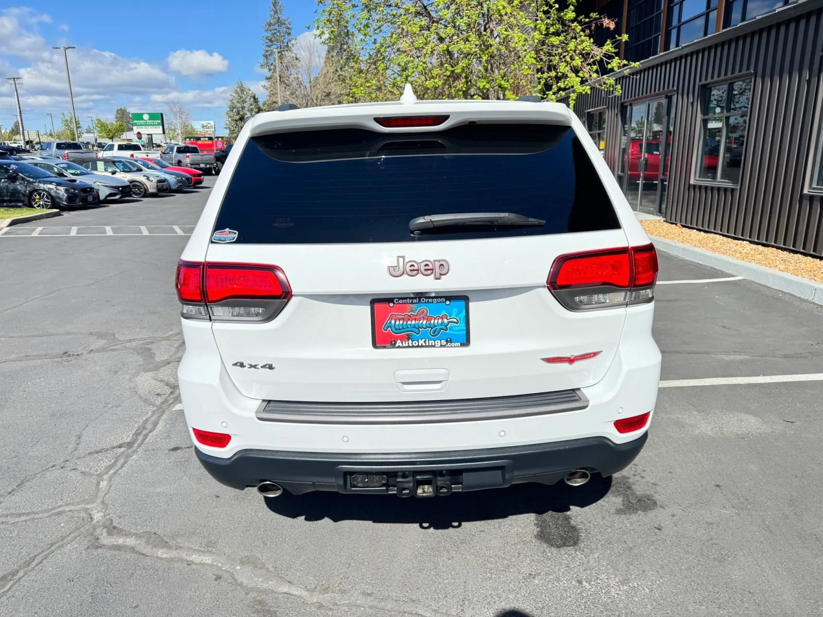 Used 2018 Jeep Grand Cherokee Trailhawk AWD/4WD image 4