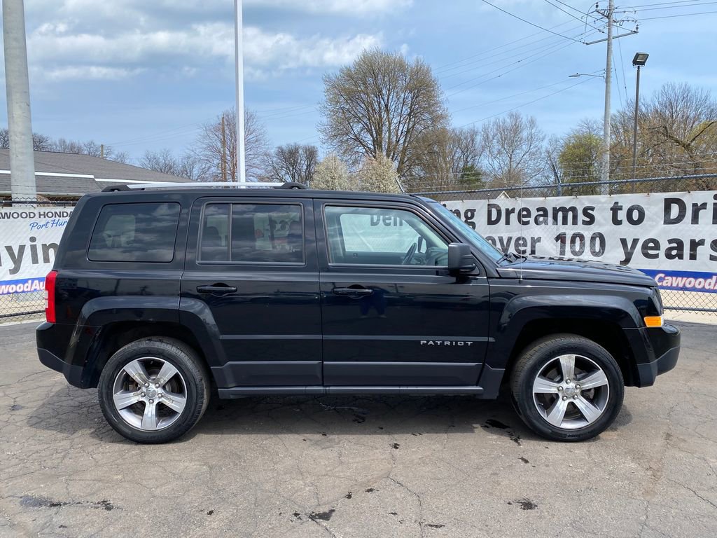 Used 2017 Jeep Patriot Sport AWD/4WD image 2