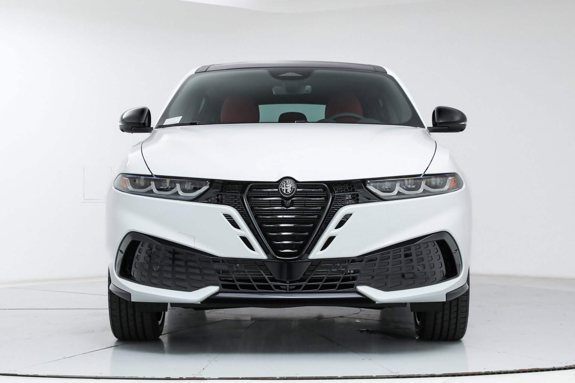 New 2026 Alfa Romeo Tonale Sprint w/ Red Premium Package image 8