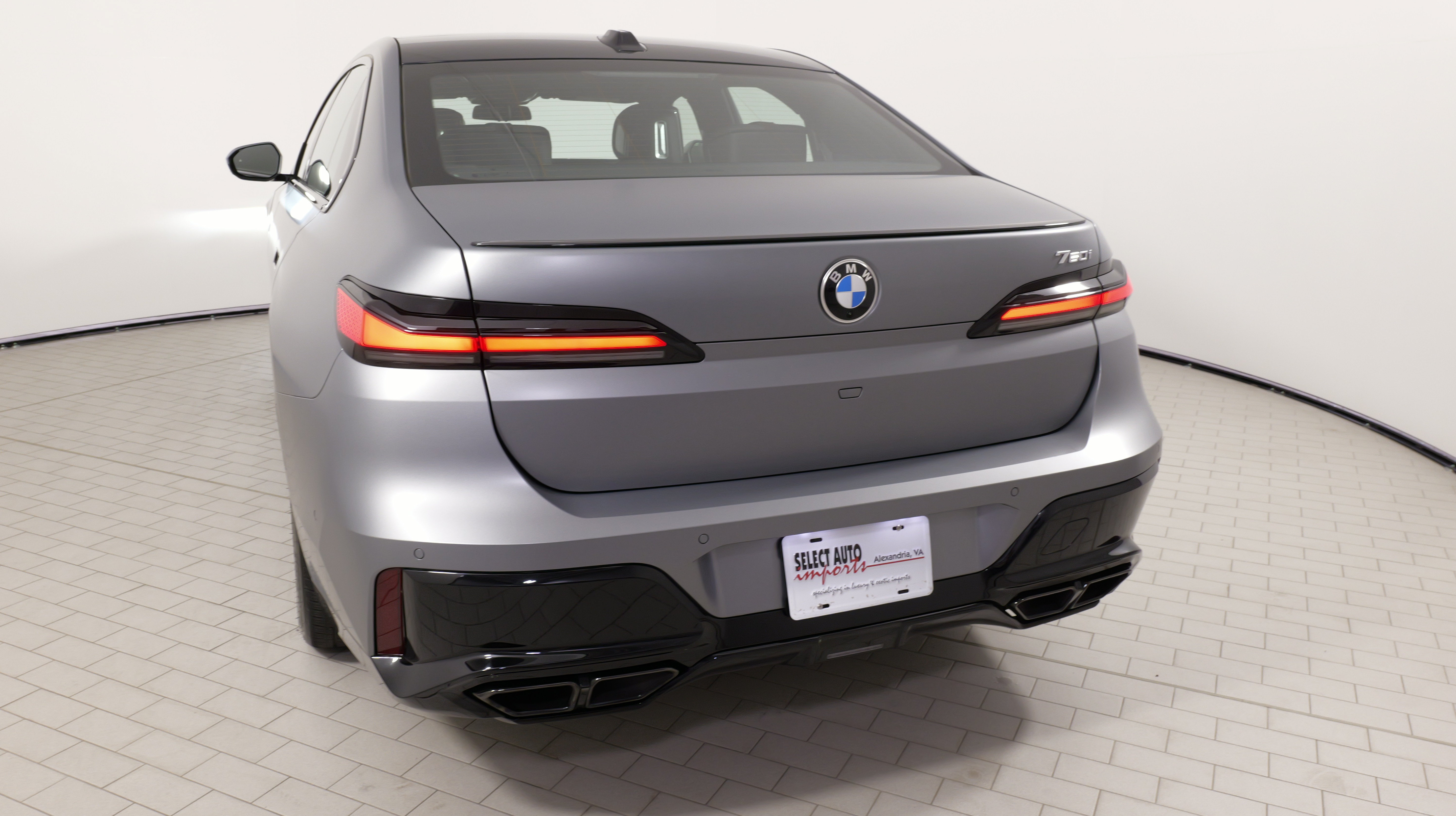Used 2025 BMW 760i xDrive AWD/4WD image 15