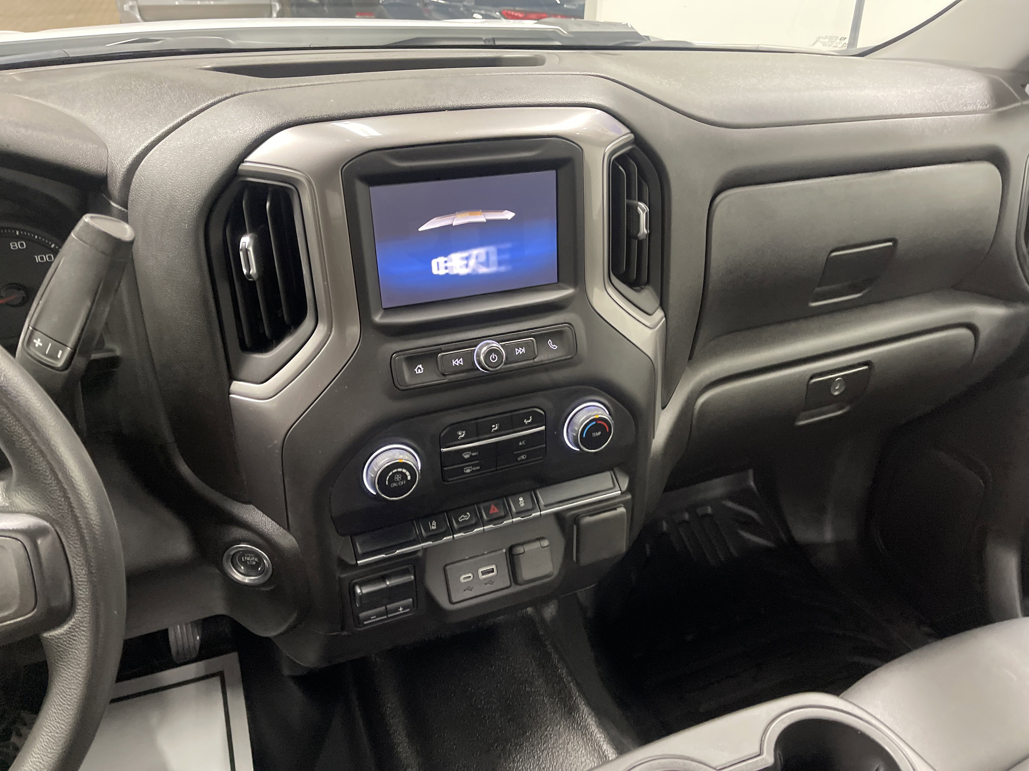 Used 2025 Chevrolet Silverado 2500 W/T w/ WT Convenience Package image 18