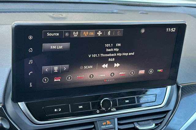 Used 2025 Nissan Altima 2.5 SR w/ SR Premium Package FWD image 14
