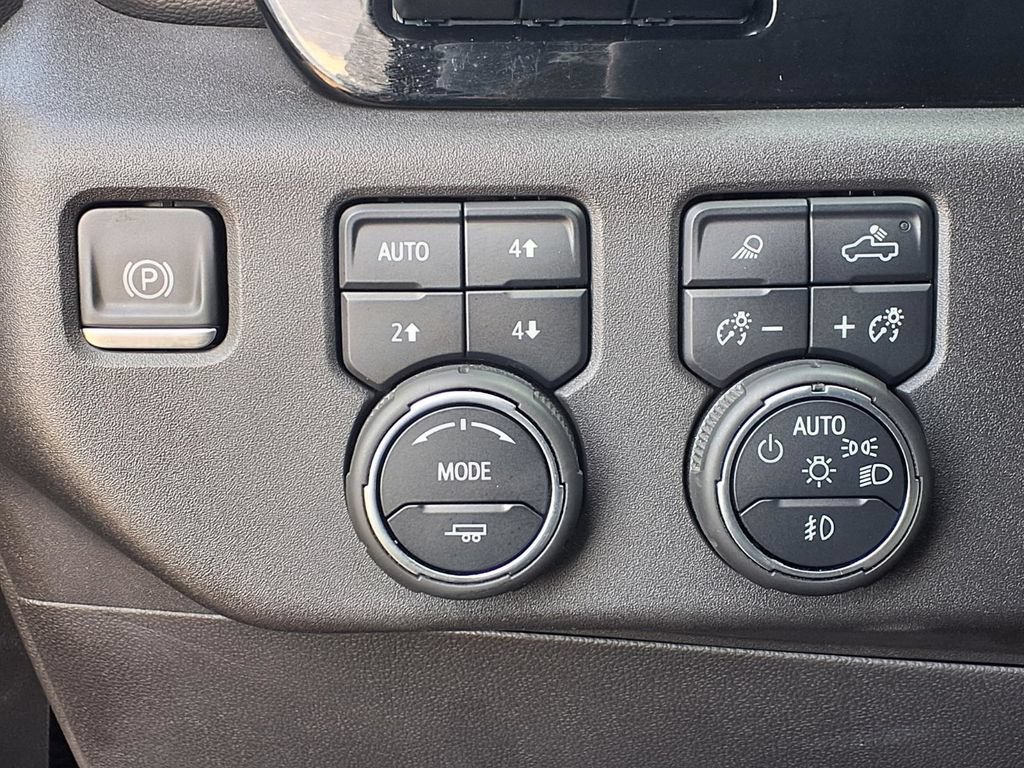 Certified 2023 Chevrolet Silverado 1500 ZR2 w/ Technology Package AWD/4WD image 9