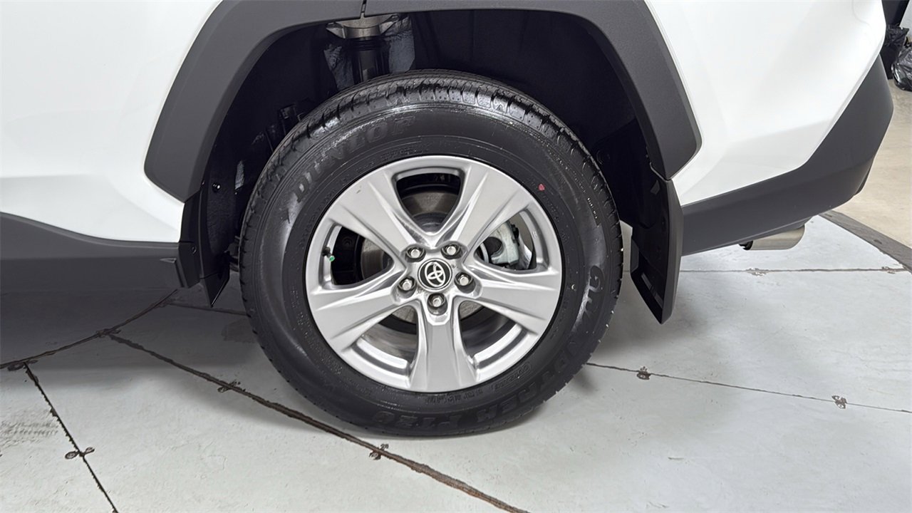 Used 2025 Toyota RAV4 XLE w/ Convenience Package image 23