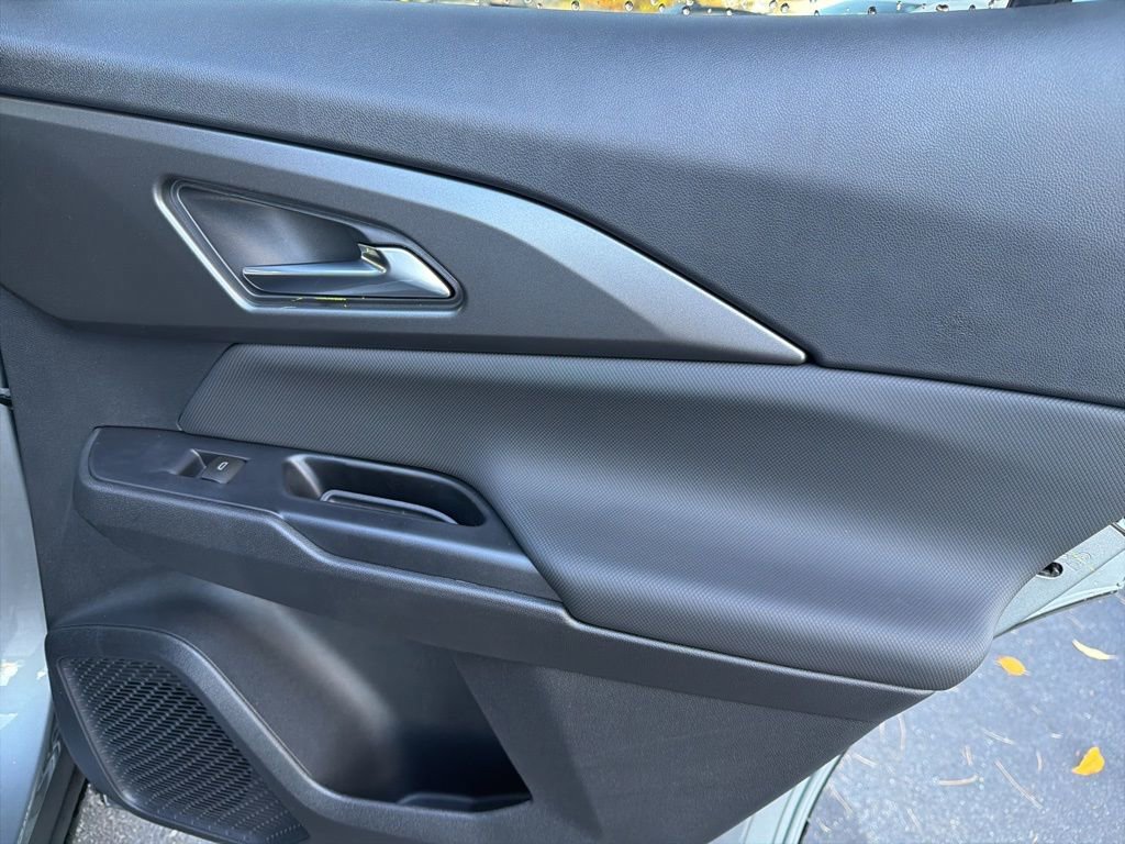 New 2026 Chevrolet Equinox EV LT image 34