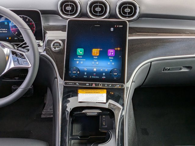 Used 2026 Mercedes-Benz GLC 300 image 11