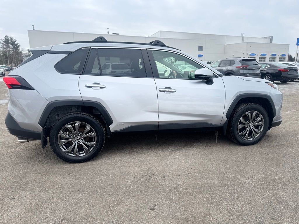 Used 2022 Toyota RAV4 Limited image 3