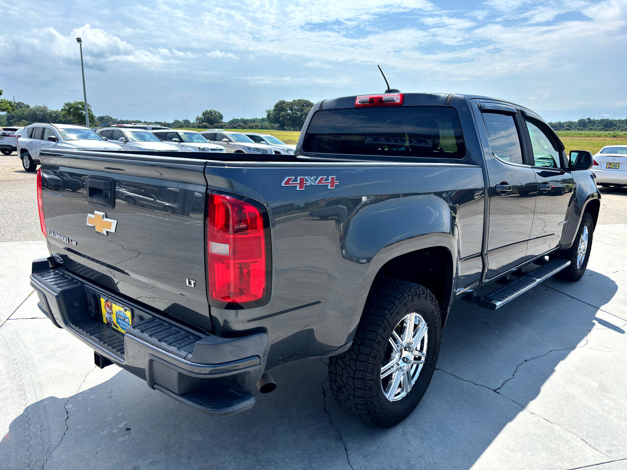 Used 2017 Chevrolet Colorado LT w/ Safety Package image 4